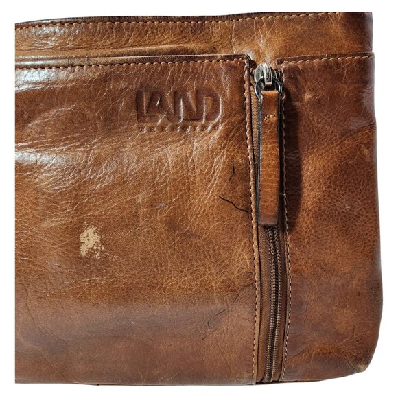 Land Trentino Distressed Leather Shoulder Bag Made in Columbia - Picture 4 of 13